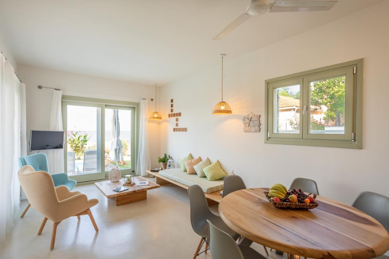 Sea And Sun Luxury Pools' Villas Chorefton Bagian luar foto