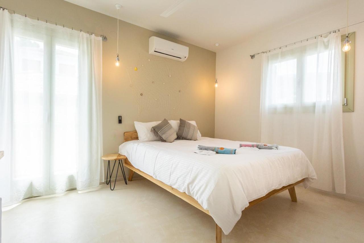 Sea And Sun Luxury Pools' Villas Chorefton Bagian luar foto