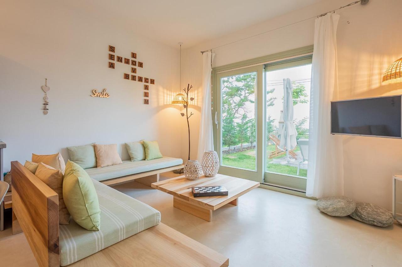Sea And Sun Luxury Pools' Villas Chorefton Bagian luar foto
